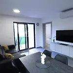 Frank بيت ضيافة زامبراتيجا