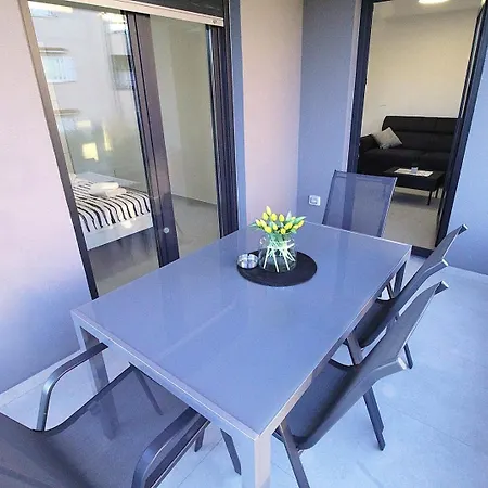 Frank בית הארחה זמברטיה