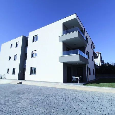 Gostinjska kuća Frank 3*