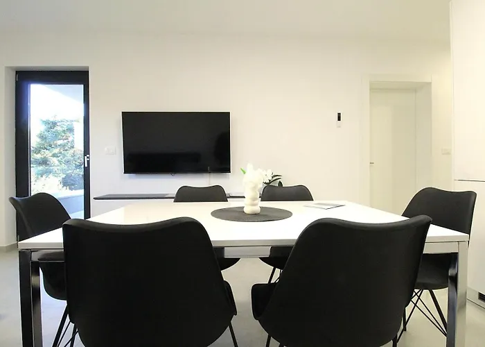 Frank Gostinjska kuća 3*