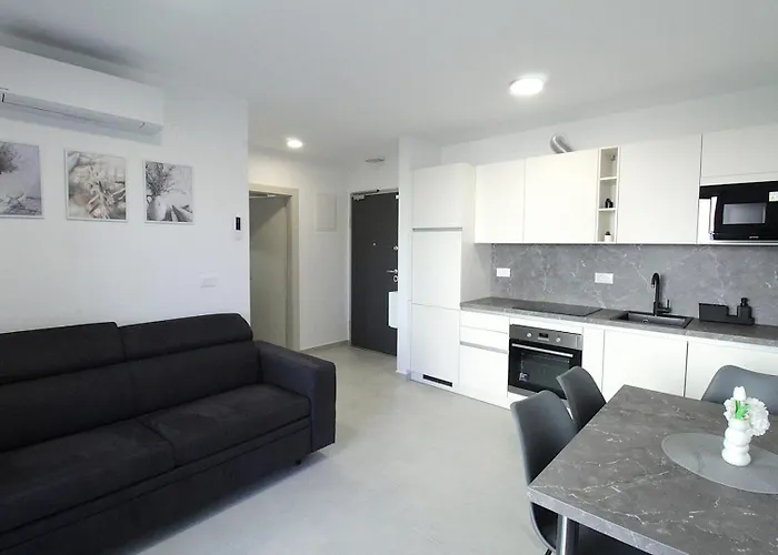 Frank 3* Zambratija (Istria)