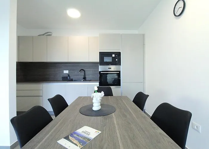 Frank Gostinjska kuća Zambratija (Istria)