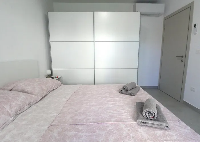 Gostinjska kuća Frank 3*