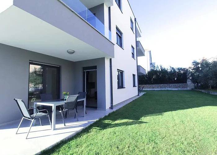 Frank Gostinjska kuća Zambratija (Istria)