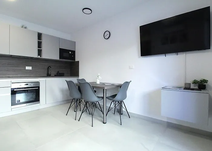 Frank 3* Zambratija (Istria)