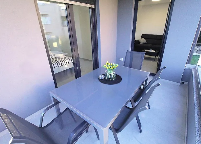 Frank Gostinjska kuća Zambratija (Istria)