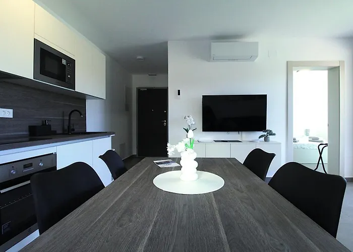 Frank Zambratija (Istria)