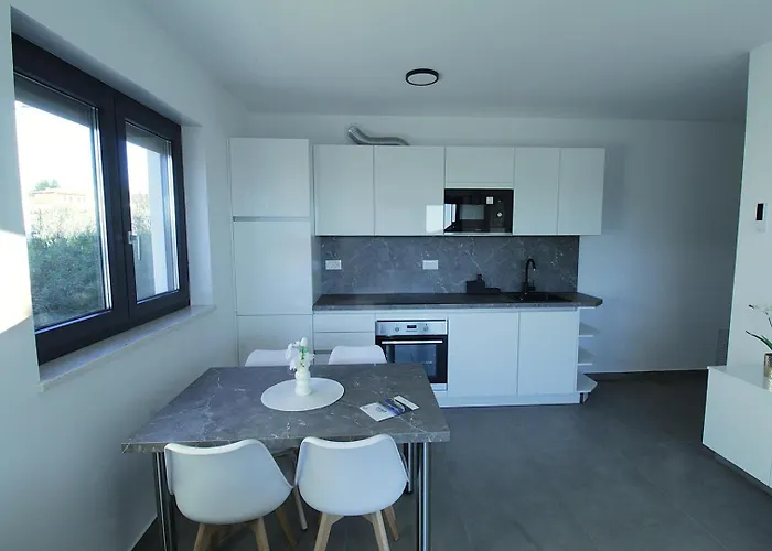 Frank 3* Zambratija (Istria)